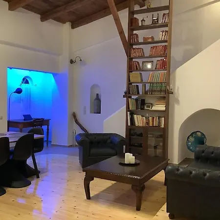 Lemon Tree Filiatrá